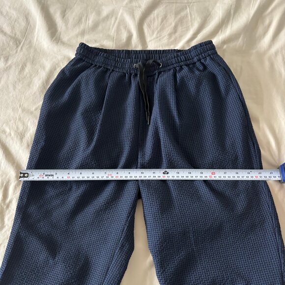 Zara Seersucker Pleated Relaxed-Fit Pants in Blue and Black - Picture 4 of 7